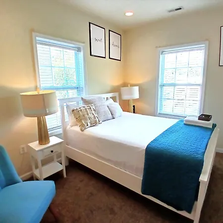 Luxury & Jolly-Hearted Private Room In Dc